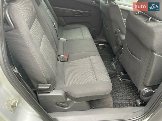 Серый Опель Зафира, объемом двигателя 1.9 л и пробегом 270 тыс. км за 5800 $, фото 10 на Automoto.ua