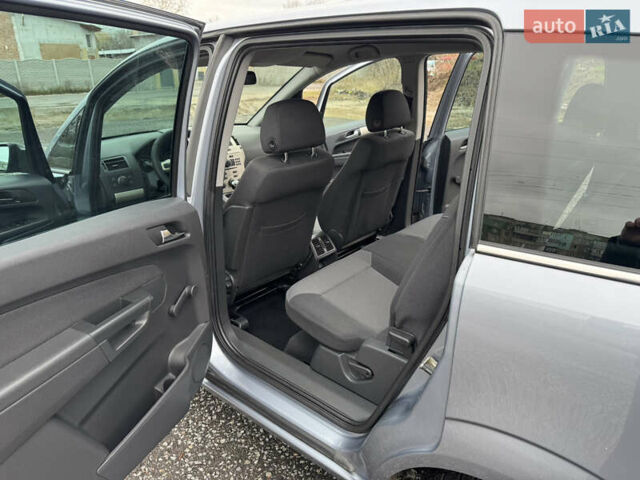 Серый Опель Зафира, объемом двигателя 1.91 л и пробегом 176 тыс. км за 6500 $, фото 34 на Automoto.ua