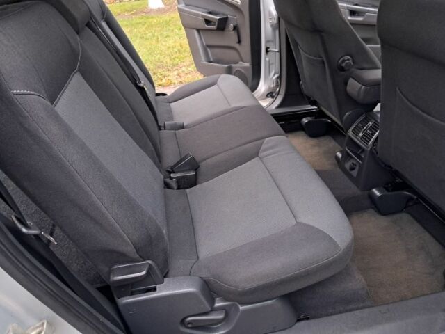 Серый Опель Зафира, объемом двигателя 1.6 л и пробегом 218 тыс. км за 5899 $, фото 18 на Automoto.ua