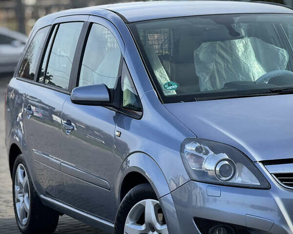 Серый Опель Зафира, объемом двигателя 1.6 л и пробегом 250 тыс. км за 6350 $, фото 10 на Automoto.ua