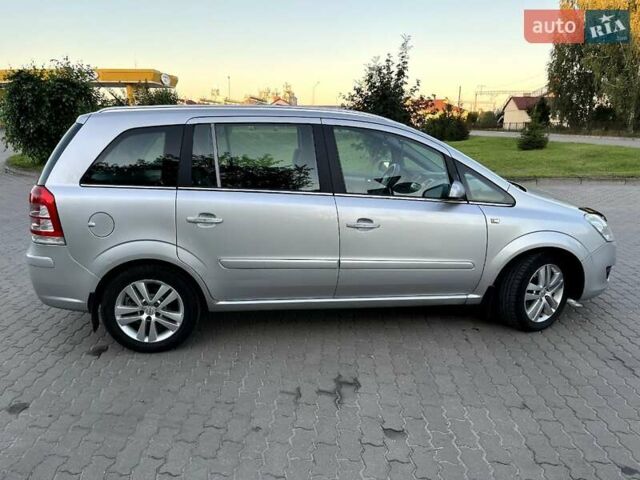 Сірий Опель Зафіра, об'ємом двигуна 1.69 л та пробігом 287 тис. км за 5700 $, фото 21 на Automoto.ua