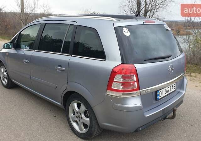 Серый Опель Зафира, объемом двигателя 1.69 л и пробегом 294 тыс. км за 6300 $, фото 5 на Automoto.ua