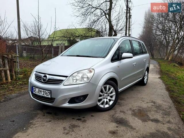 Серый Опель Зафира, объемом двигателя 1.8 л и пробегом 185 тыс. км за 6450 $, фото 2 на Automoto.ua