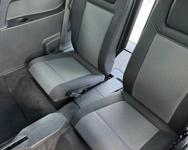 Серый Опель Зафира, объемом двигателя 1.6 л и пробегом 250 тыс. км за 6350 $, фото 7 на Automoto.ua