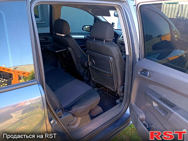 Серый Опель Зафира, объемом двигателя 1.7 л и пробегом 238 тыс. км за 7000 $, фото 11 на Automoto.ua