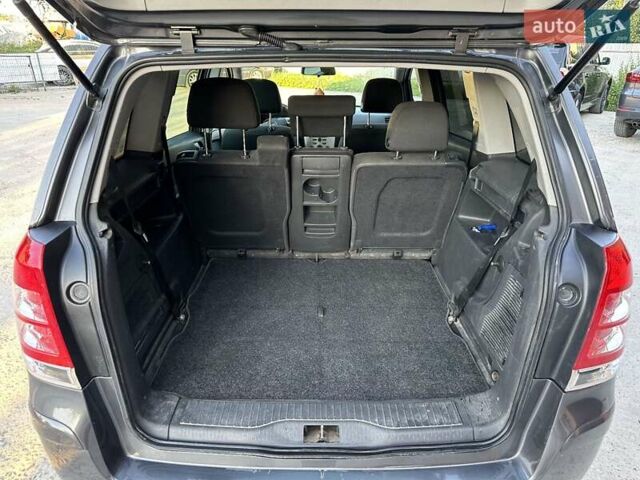 Серый Опель Зафира, объемом двигателя 1.7 л и пробегом 310 тыс. км за 5800 $, фото 40 на Automoto.ua