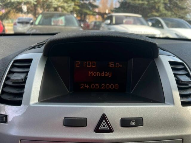 Серый Опель Зафира, объемом двигателя 2.2 л и пробегом 194 тыс. км за 6400 $, фото 10 на Automoto.ua