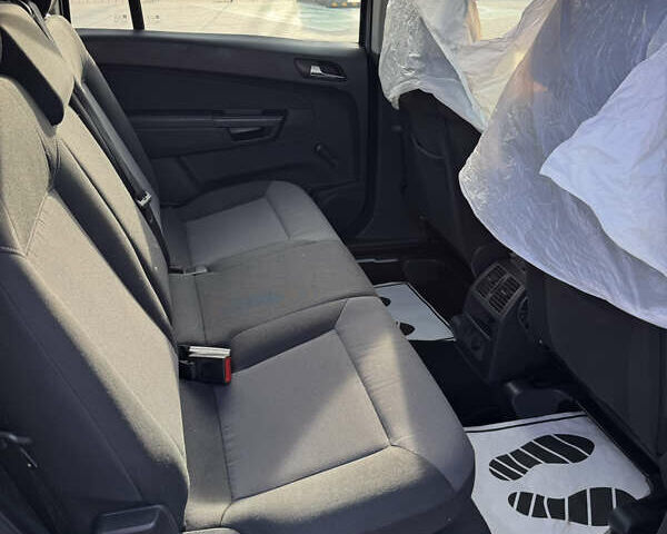 Серый Опель Зафира, объемом двигателя 1.6 л и пробегом 250 тыс. км за 6350 $, фото 4 на Automoto.ua