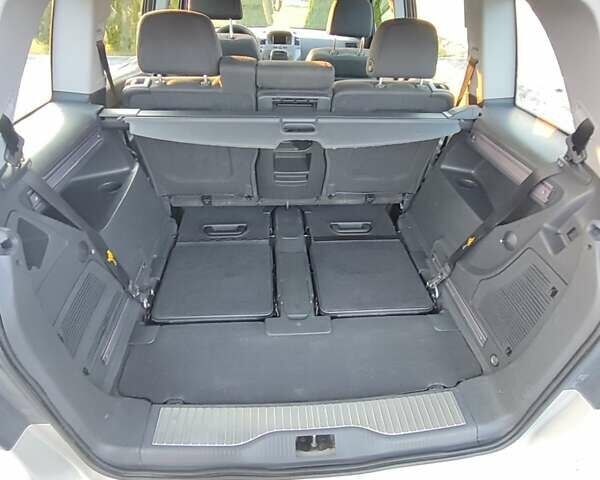 Сірий Опель Зафіра, об'ємом двигуна 1.9 л та пробігом 268 тис. км за 6750 $, фото 12 на Automoto.ua