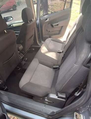 Серый Опель Зафира, объемом двигателя 1.6 л и пробегом 195 тыс. км за 5300 $, фото 14 на Automoto.ua