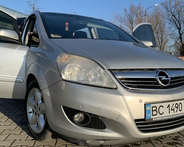Серый Опель Зафира, объемом двигателя 1.7 л и пробегом 472 тыс. км за 4900 $, фото 4 на Automoto.ua