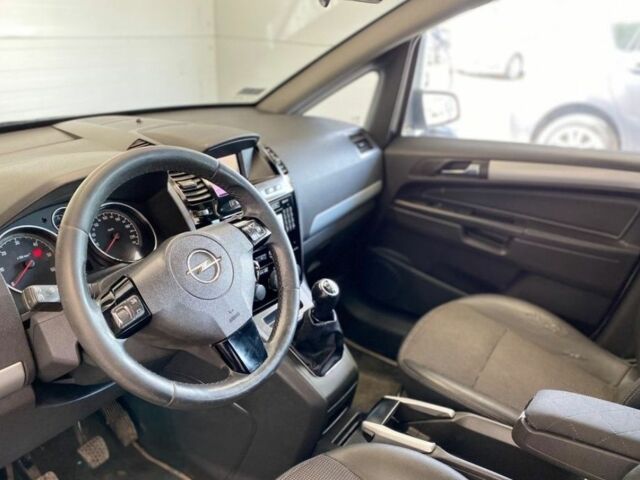 Сірий Опель Зафіра, об'ємом двигуна 0 л та пробігом 280 тис. км за 2600 $, фото 12 на Automoto.ua