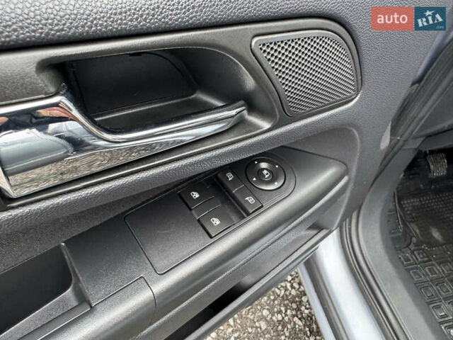 Серый Опель Зафира, объемом двигателя 1.91 л и пробегом 176 тыс. км за 6500 $, фото 48 на Automoto.ua