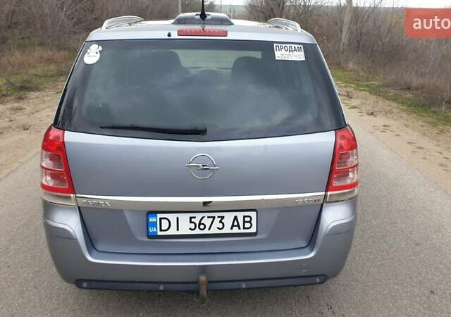Серый Опель Зафира, объемом двигателя 1.69 л и пробегом 294 тыс. км за 6300 $, фото 7 на Automoto.ua