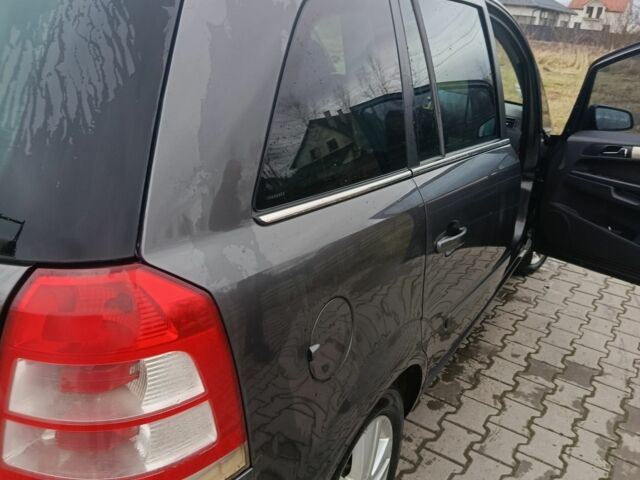 Серый Опель Зафира, объемом двигателя 1.9 л и пробегом 25 тыс. км за 5700 $, фото 8 на Automoto.ua