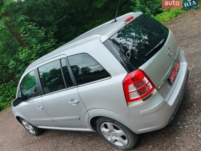 Сірий Опель Зафіра, об'ємом двигуна 1.8 л та пробігом 235 тис. км за 6400 $, фото 17 на Automoto.ua