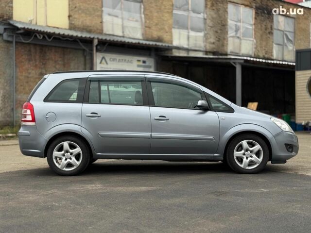 Серый Опель Зафира, объемом двигателя 1.9 л и пробегом 345 тыс. км за 6590 $, фото 11 на Automoto.ua