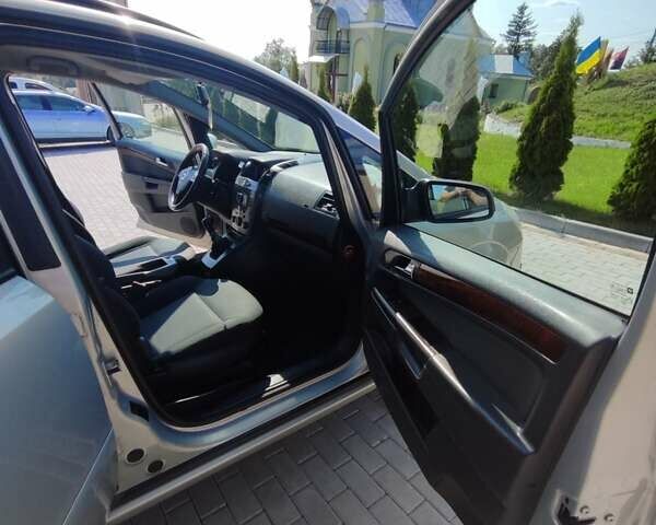 Сірий Опель Зафіра, об'ємом двигуна 1.9 л та пробігом 268 тис. км за 6750 $, фото 8 на Automoto.ua