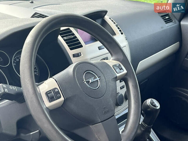 Опель Зафира 2008 в Трускавце на Automoto.ua Серый Опель Зафира, объемом двигателя 1.6 л и пробегом 162 тыс. км за 5950 $, фото 52 на Automoto.ua