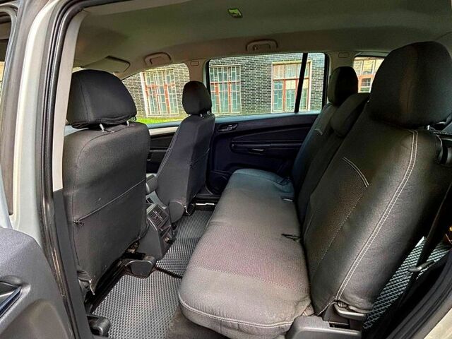 Опель Зафира 2008 в Сумах на Automoto.ua Серый Опель Зафира, объемом двигателя 1.7 л и пробегом 260 тыс. км за 5800 $, фото 5 на Automoto.ua