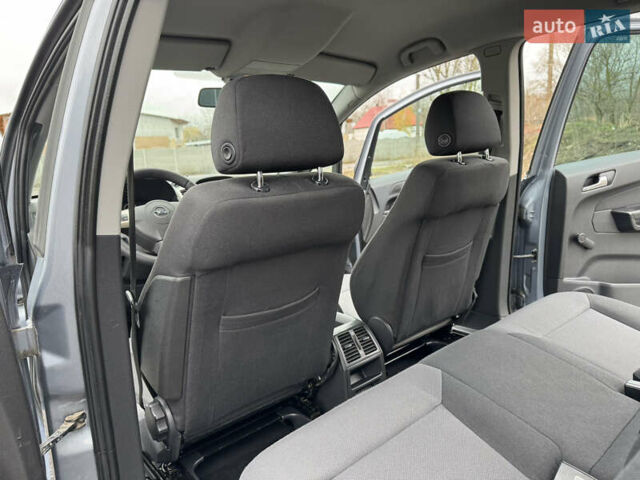 Серый Опель Зафира, объемом двигателя 1.91 л и пробегом 176 тыс. км за 6500 $, фото 37 на Automoto.ua