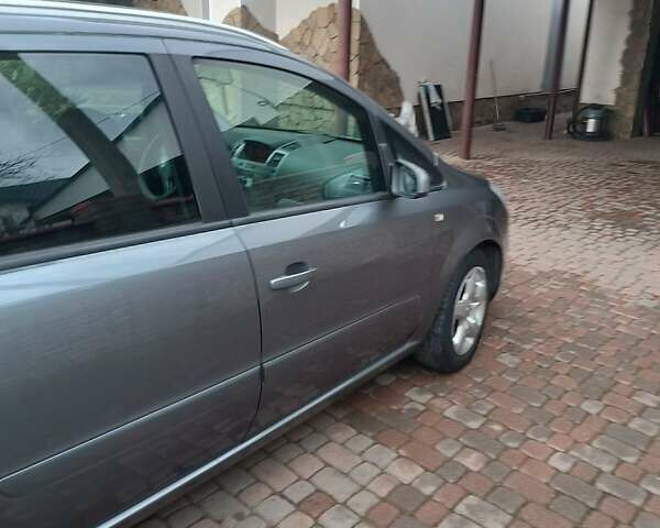 Серый Опель Зафира, объемом двигателя 1.8 л и пробегом 268 тыс. км за 5550 $, фото 6 на Automoto.ua