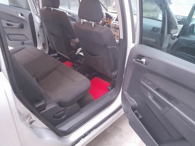 Серый Опель Зафира, объемом двигателя 1.9 л и пробегом 300 тыс. км за 5800 $, фото 4 на Automoto.ua