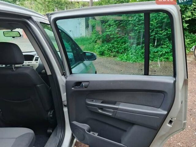 Сірий Опель Зафіра, об'ємом двигуна 1.8 л та пробігом 235 тис. км за 6400 $, фото 28 на Automoto.ua
