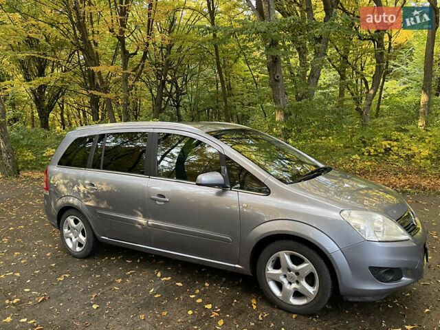 Серый Опель Зафира, объемом двигателя 1.8 л и пробегом 188 тыс. км за 5600 $, фото 7 на Automoto.ua