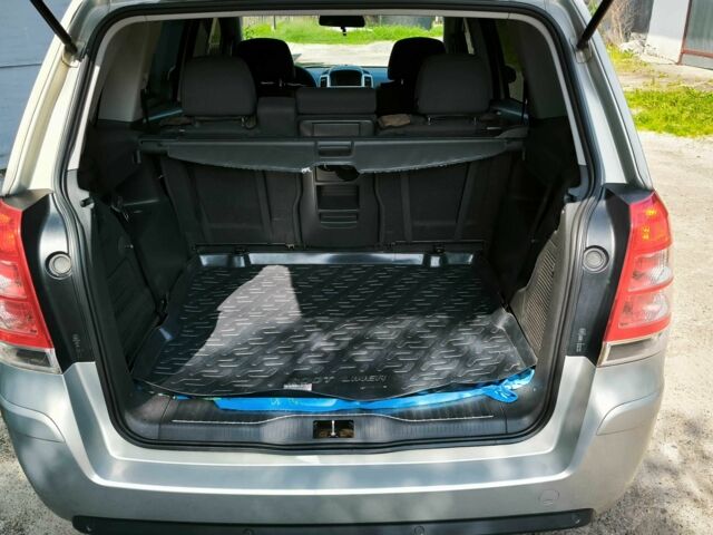 Сірий Опель Зафіра, об'ємом двигуна 1.7 л та пробігом 273 тис. км за 5300 $, фото 11 на Automoto.ua