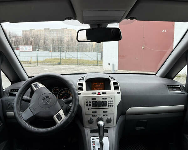 Серый Опель Зафира, объемом двигателя 1.91 л и пробегом 293 тыс. км за 6499 $, фото 11 на Automoto.ua