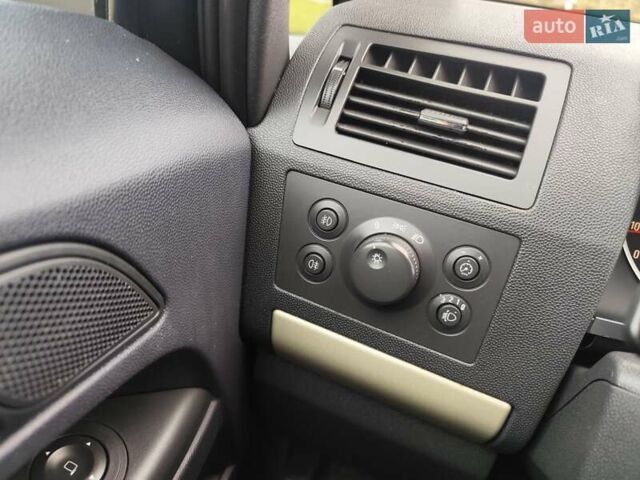 Сірий Опель Зафіра, об'ємом двигуна 1.6 л та пробігом 200 тис. км за 6300 $, фото 20 на Automoto.ua