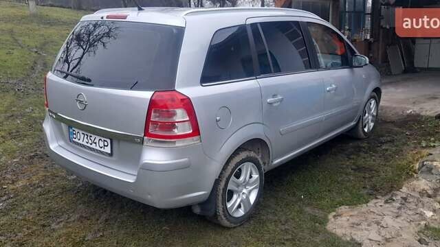 Серый Опель Зафира, объемом двигателя 1.6 л и пробегом 234 тыс. км за 5700 $, фото 3 на Automoto.ua