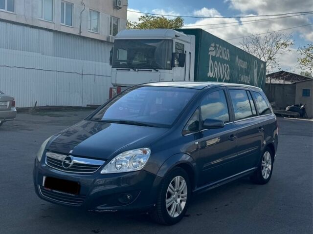 Серый Опель Зафира, объемом двигателя 1.6 л и пробегом 200 тыс. км за 2800 $, фото 1 на Automoto.ua
