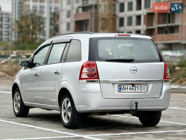 Опель Зафира 2008 в Киеве на Automoto.ua Серый Опель Зафира, объемом двигателя 1.8 л и пробегом 210 тыс. км за 5700 $, фото 6 на Automoto.ua