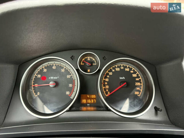Сірий Опель Зафіра, об'ємом двигуна 1.8 л та пробігом 191 тис. км за 6700 $, фото 16 на Automoto.ua