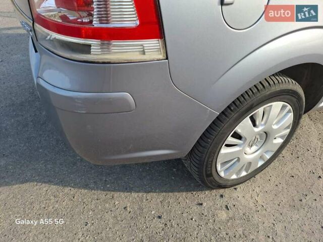 Сірий Опель Зафіра, об'ємом двигуна 1.6 л та пробігом 210 тис. км за 5500 $, фото 8 на Automoto.ua