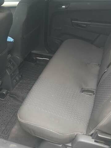 Серый Опель Зафира, объемом двигателя 1.6 л и пробегом 234 тыс. км за 5700 $, фото 9 на Automoto.ua