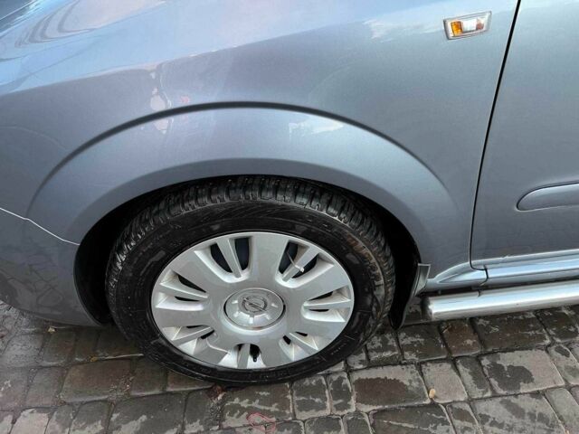 Серый Опель Зафира, объемом двигателя 1.6 л и пробегом 140 тыс. км за 7620 $, фото 5 на Automoto.ua