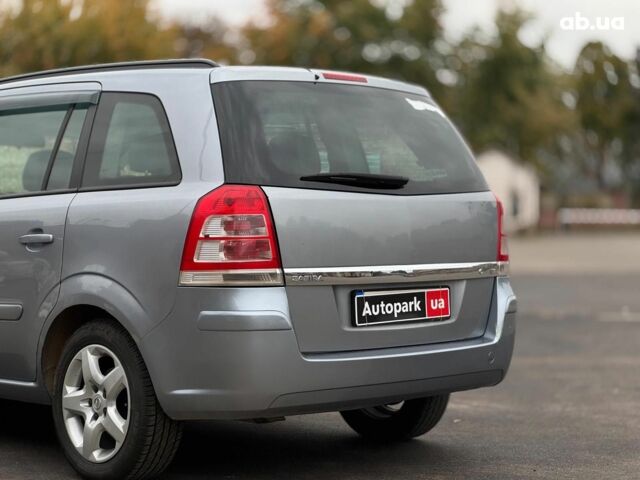 Серый Опель Зафира, объемом двигателя 1.9 л и пробегом 345 тыс. км за 6590 $, фото 7 на Automoto.ua