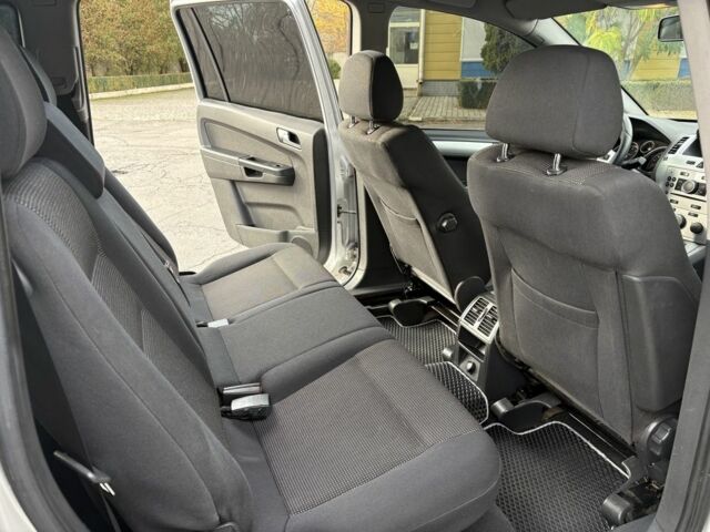 Опель Зафира 2008 в Кривом Роге на Automoto.ua Серый Опель Зафира, объемом двигателя 2.2 л и пробегом 194 тыс. км за 6499 $, фото 16 на Automoto.ua