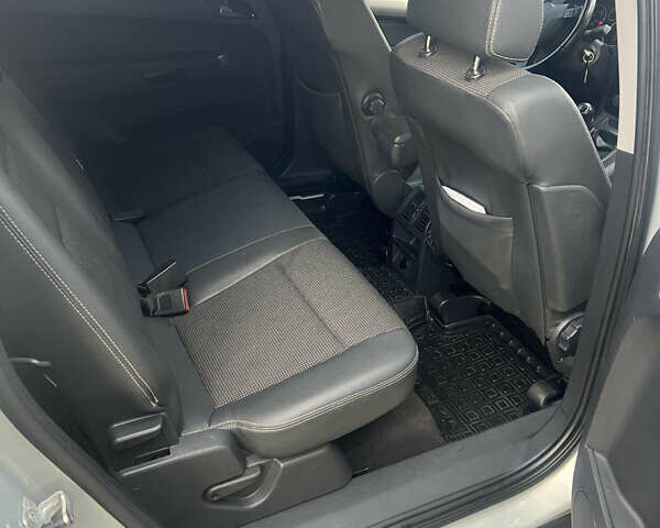 Серый Опель Зафира, объемом двигателя 1.69 л и пробегом 280 тыс. км за 5300 $, фото 6 на Automoto.ua