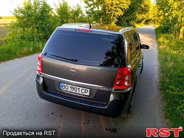 Серый Опель Зафира, объемом двигателя 1.6 л и пробегом 237 тыс. км за 6200 $, фото 1 на Automoto.ua