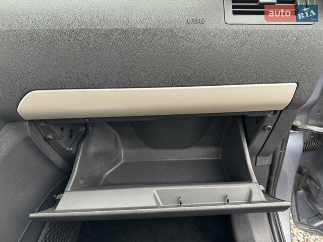 Серый Опель Зафира, объемом двигателя 1.91 л и пробегом 176 тыс. км за 6500 $, фото 57 на Automoto.ua