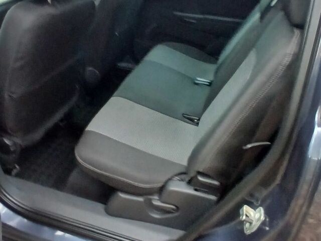 Сірий Опель Зафіра, об'ємом двигуна 1.8 л та пробігом 234 тис. км за 5999 $, фото 9 на Automoto.ua