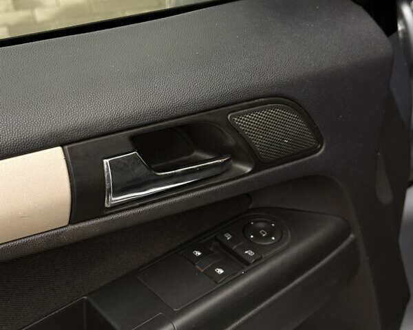 Серый Опель Зафира, объемом двигателя 1.69 л и пробегом 280 тыс. км за 4200 $, фото 21 на Automoto.ua