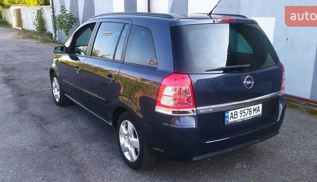 Серый Опель Зафира, объемом двигателя 1.8 л и пробегом 190 тыс. км за 6700 $, фото 4 на Automoto.ua