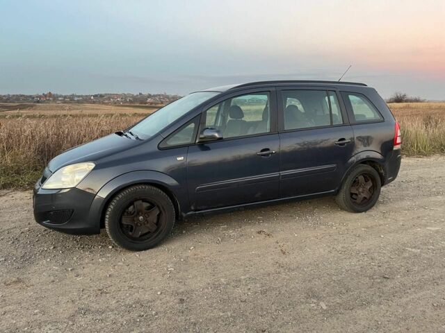 Серый Опель Зафира, объемом двигателя 1.9 л и пробегом 281 тыс. км за 2800 $, фото 1 на Automoto.ua