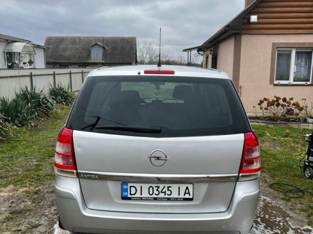 Сірий Опель Зафіра, об'ємом двигуна 1.6 л та пробігом 2 тис. км за 5000 $, фото 2 на Automoto.ua