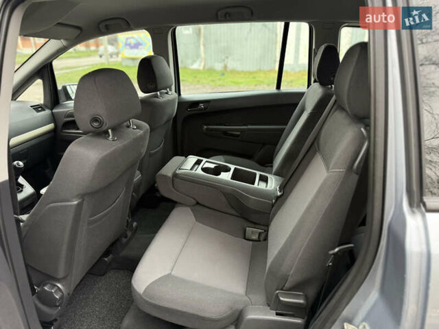 Сірий Опель Зафіра, об'ємом двигуна 1.8 л та пробігом 191 тис. км за 6700 $, фото 55 на Automoto.ua